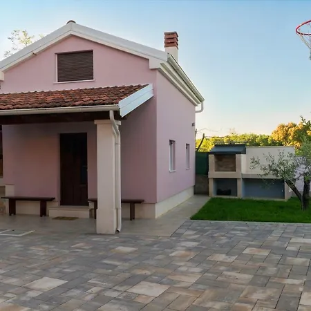 House Intacta * Pula